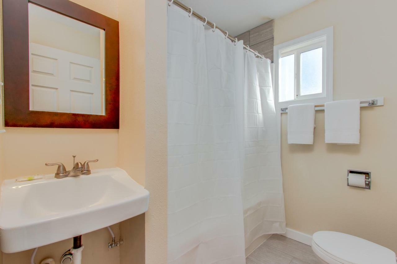 Sandstone Point Hotel Lincoln City Habitación foto